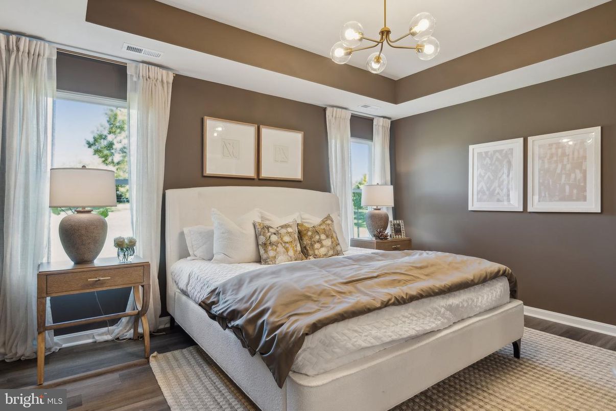 Bedroom, Interior, Pendant Lights, Wood Texture Flooring