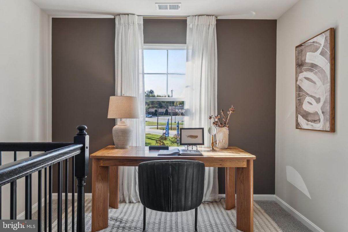 Home Office, Interior