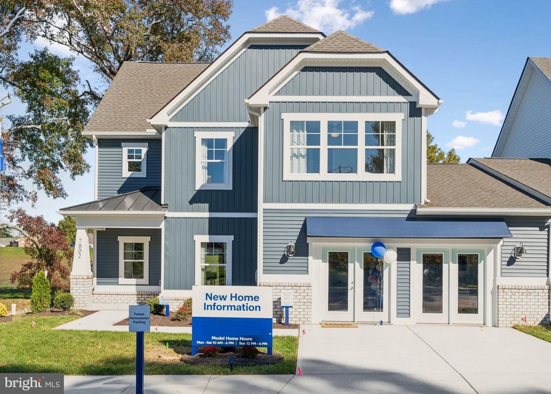 Exterior, Facade, Queen Anne Victorian