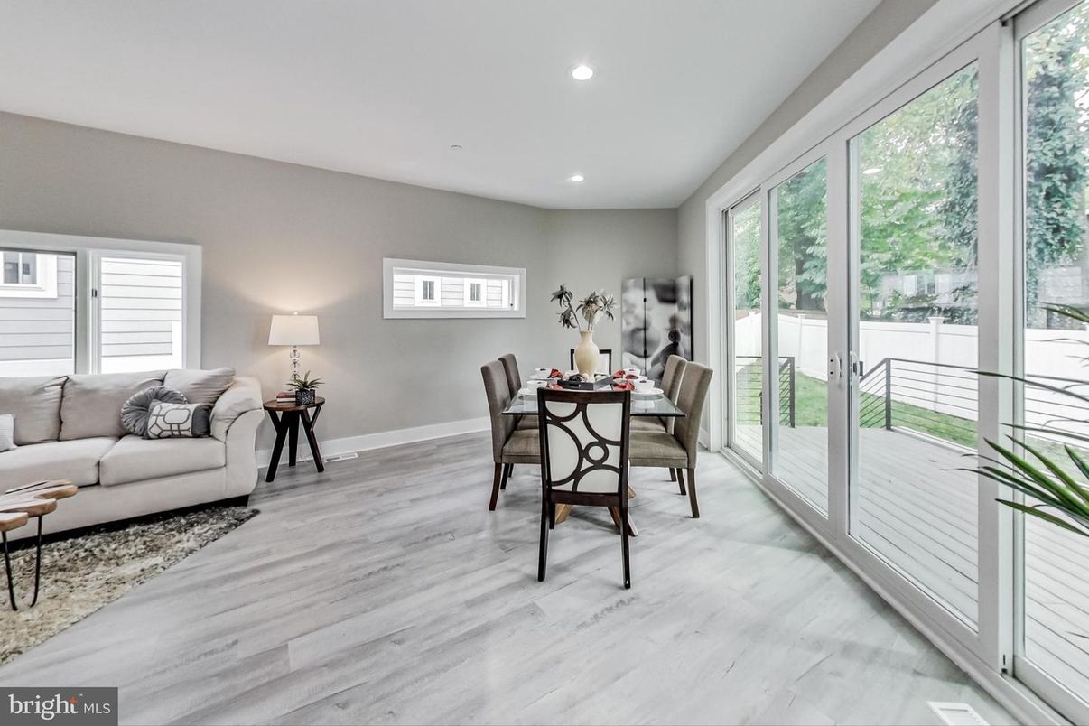 Dining room, Interior, Living room, Recessed Lighting, Wood Texture Flooring