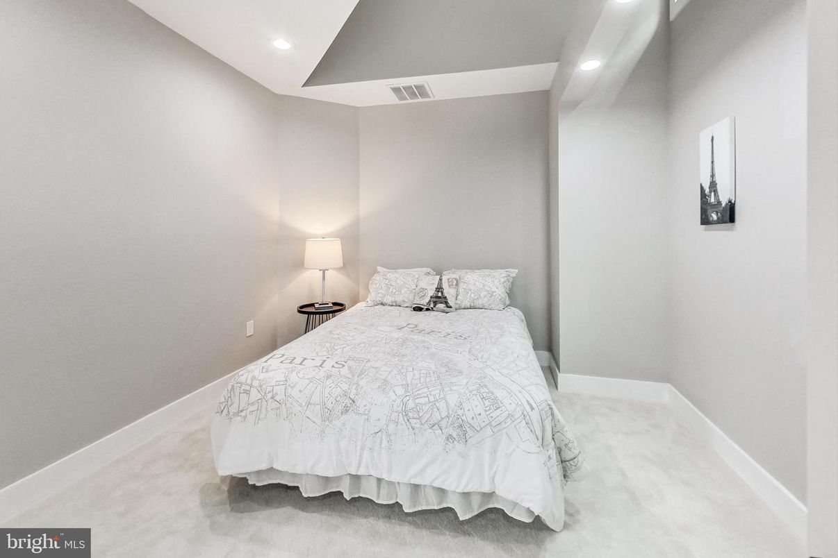 Bedroom, Interior, Recessed Lighting