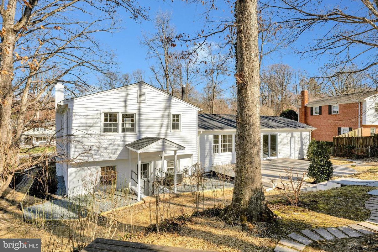 Backyard, Exterior, Facade, Farmhouse