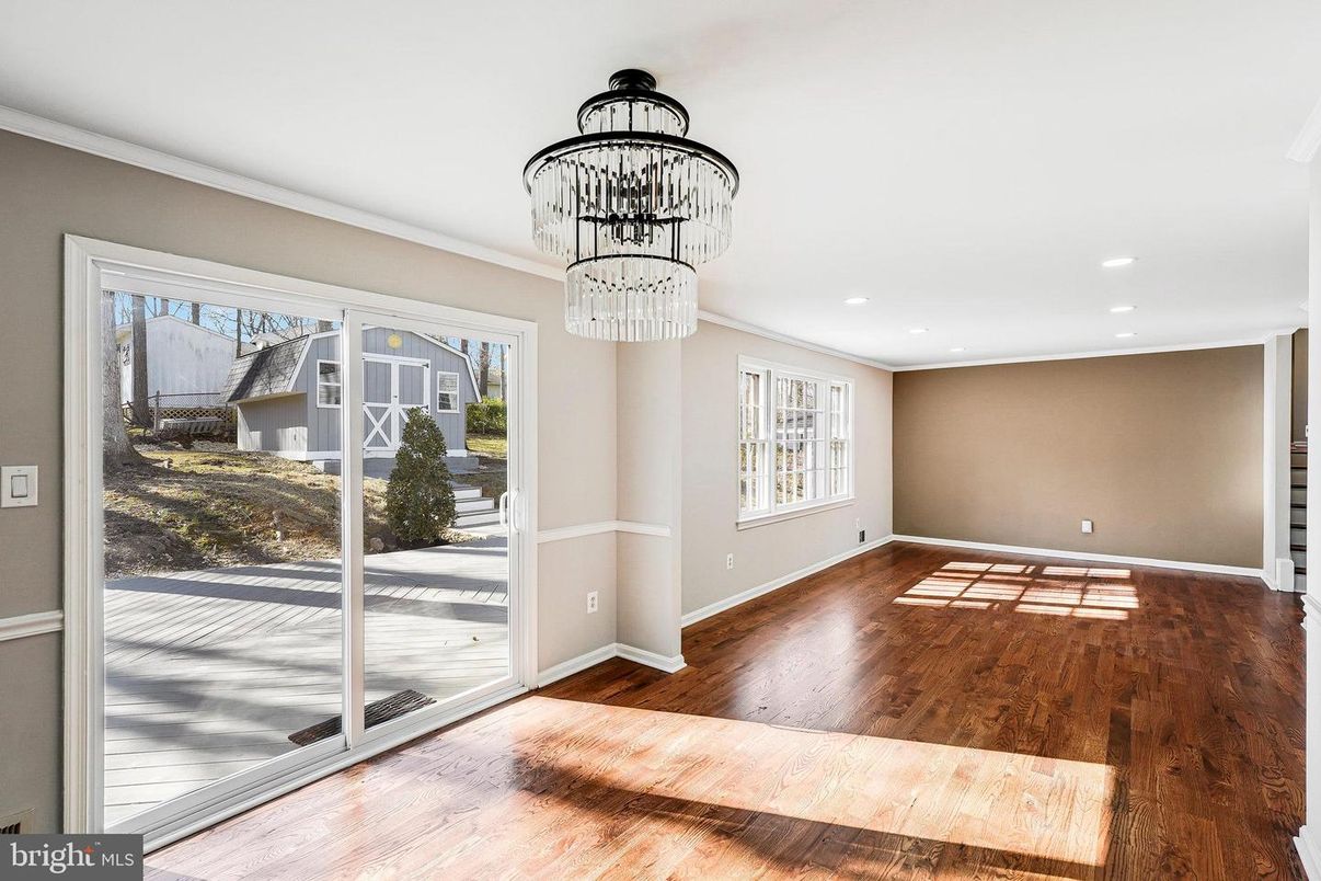 Chandelier, Empty room, Interior, Recessed Lighting, Wood Texture Flooring