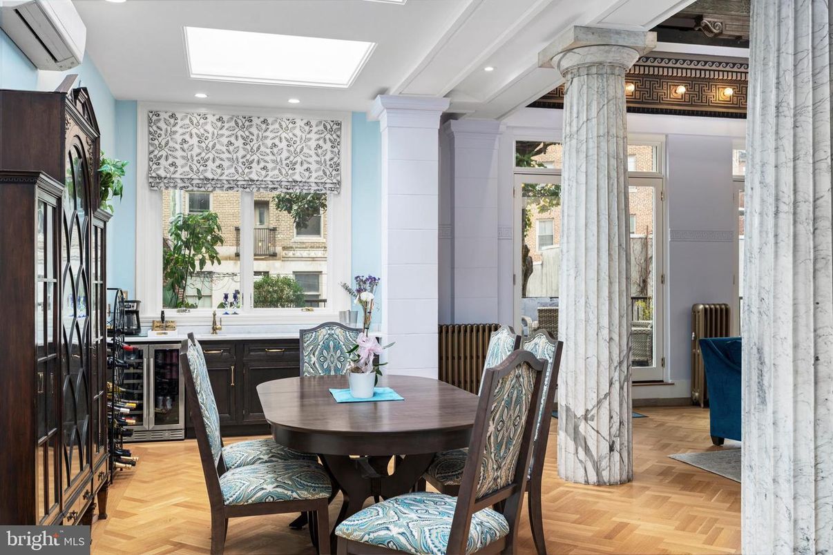 Dining room, Interior, Recessed Lighting, Wood Texture Flooring