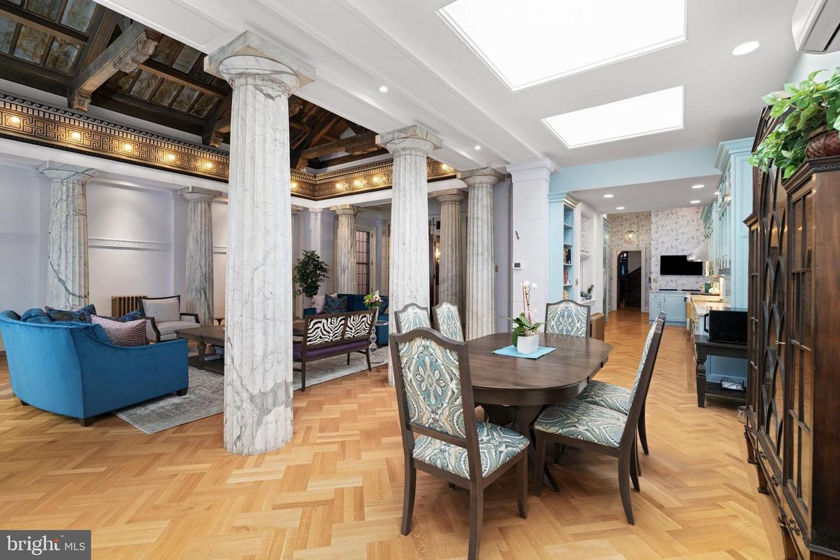 Dining room, Interior, Living room, Recessed Lighting, Wood Texture Flooring