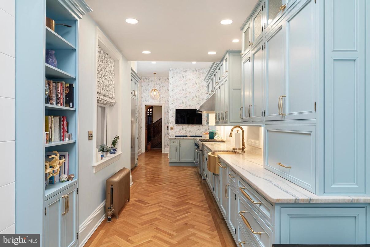 Interior, Kitchen, Recessed Lighting, Wood Texture Flooring