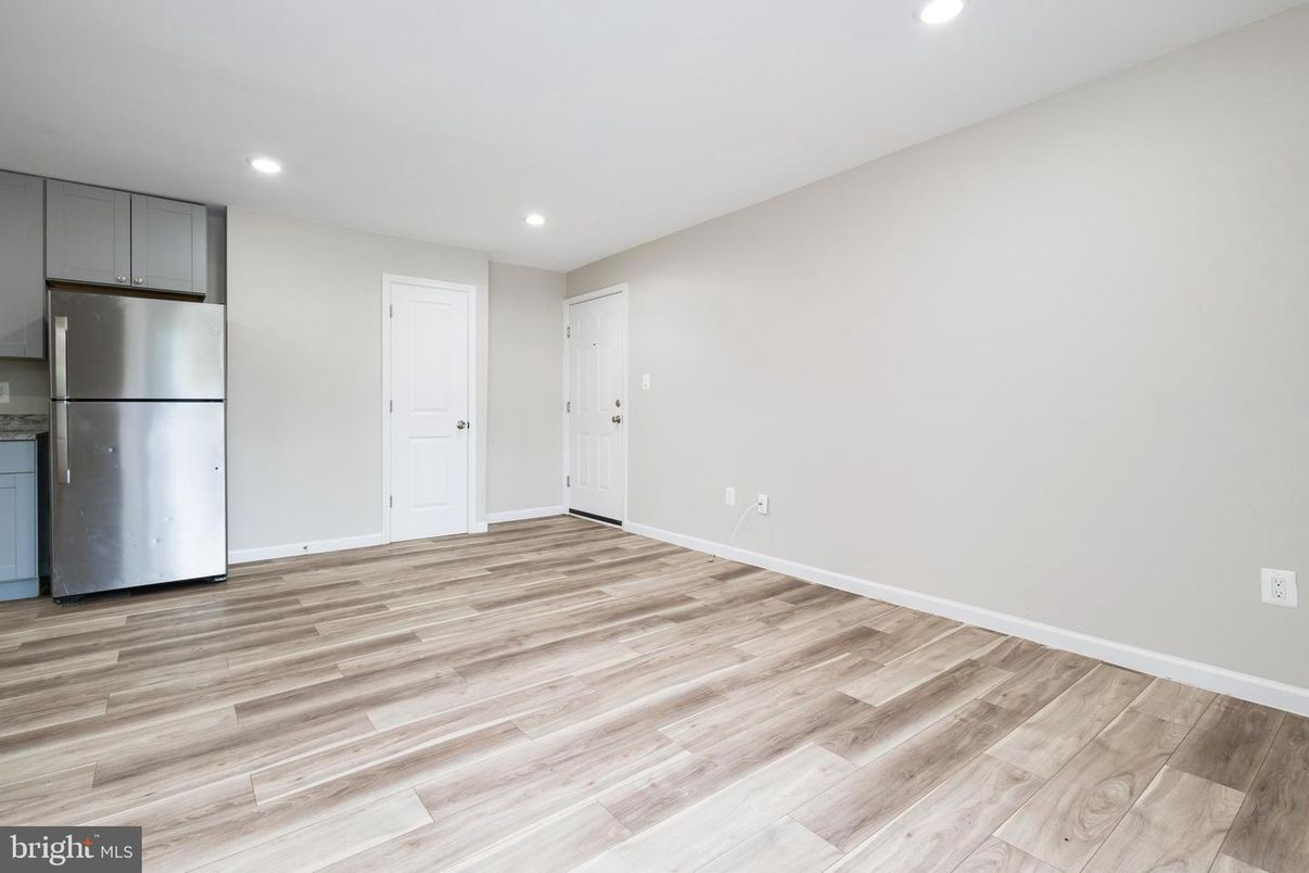 Empty room, Interior, Kitchen, Recessed Lighting, Wood Texture Flooring