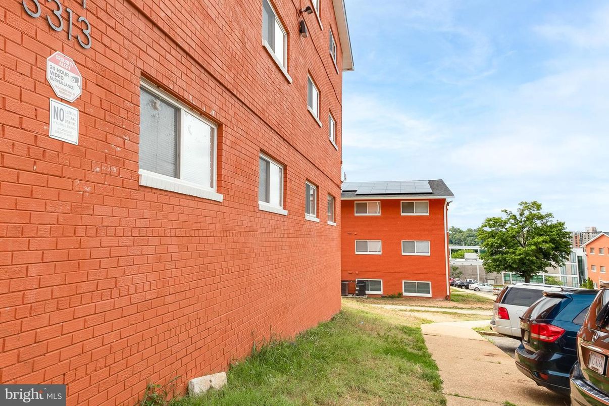 Exterior, Solar Panels