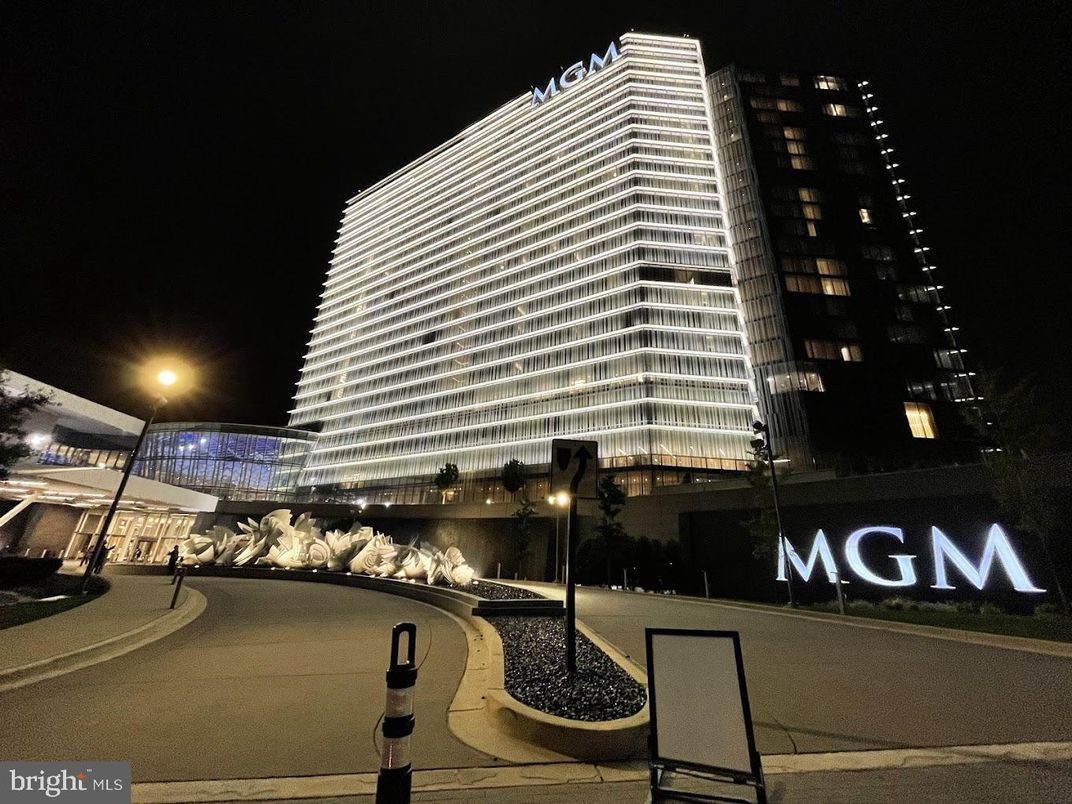 Exterior, Facade, Highrise