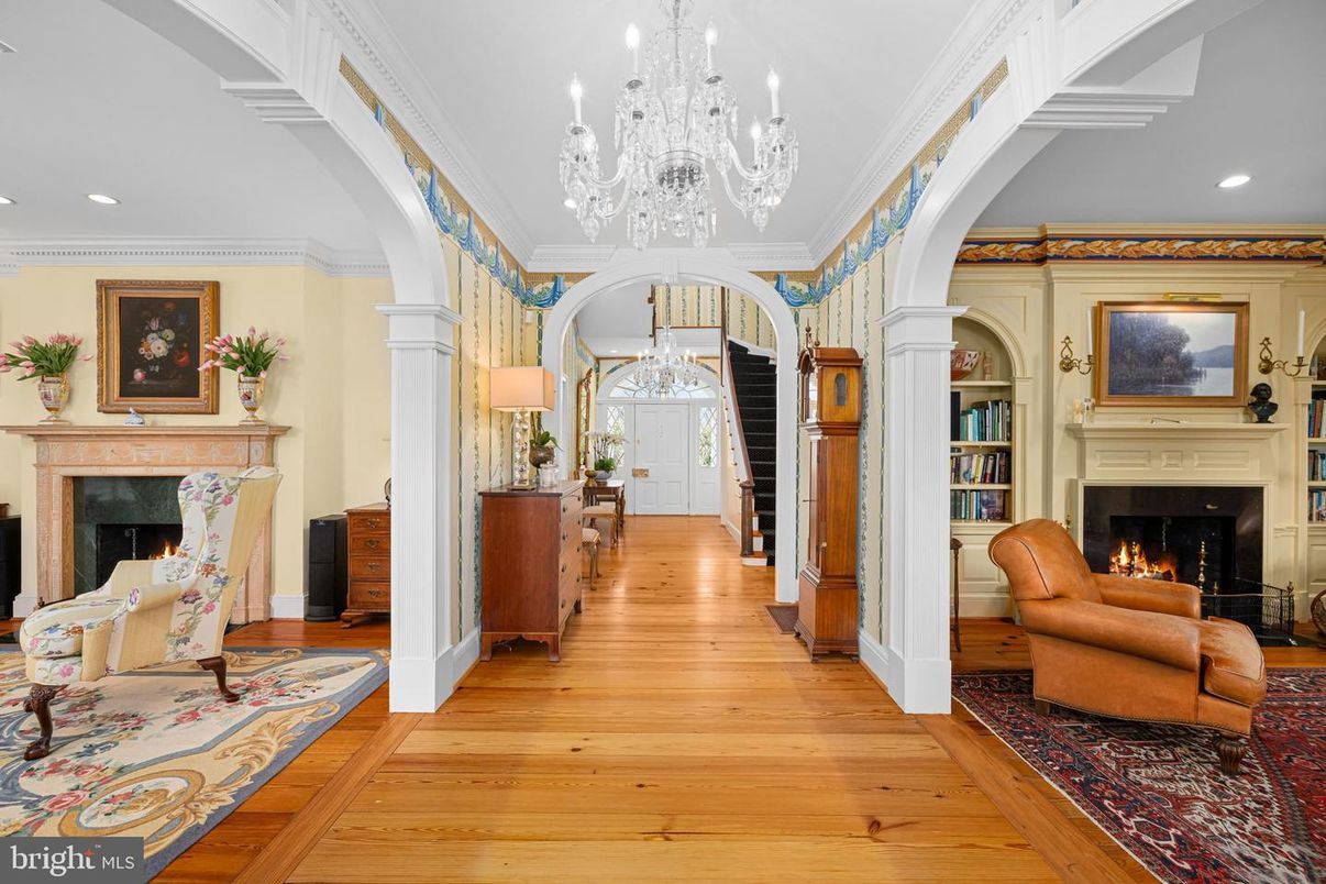 Chandelier, Fireplace, Interior, Recessed Lighting, Wood Texture Flooring