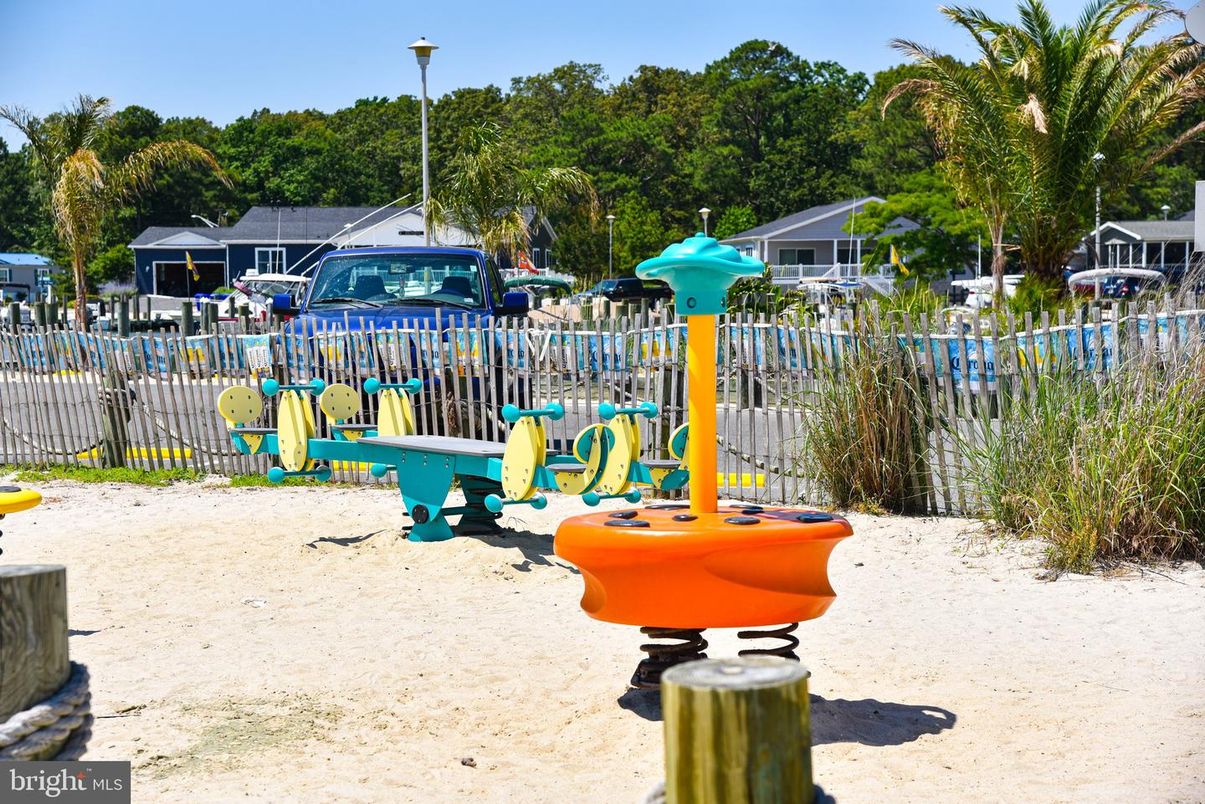 Exterior, Playground