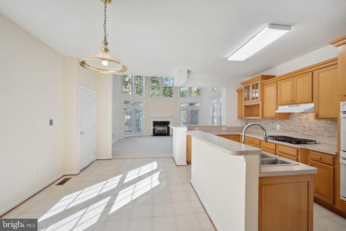 Fireplace, Interior, Kitchen, Pendant Lights