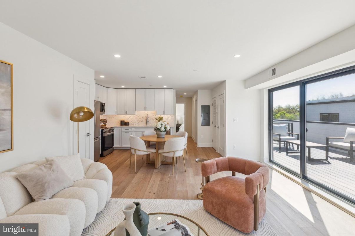 Dining room, Interior, Kitchen, Living room, Recessed Lighting, Wood Texture Flooring