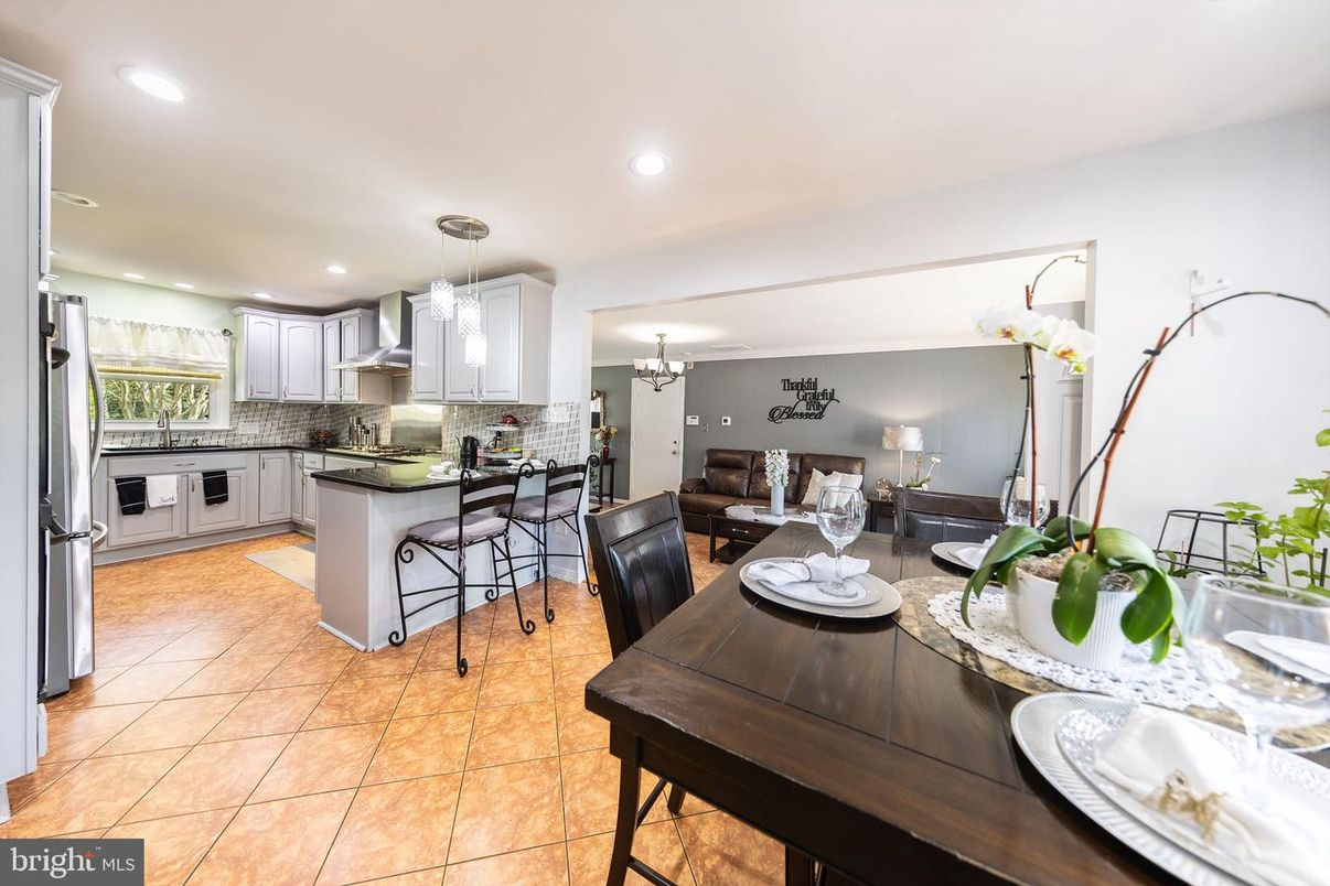 Dining room, Interior, Kitchen, Pendant Lights, Recessed Lighting
