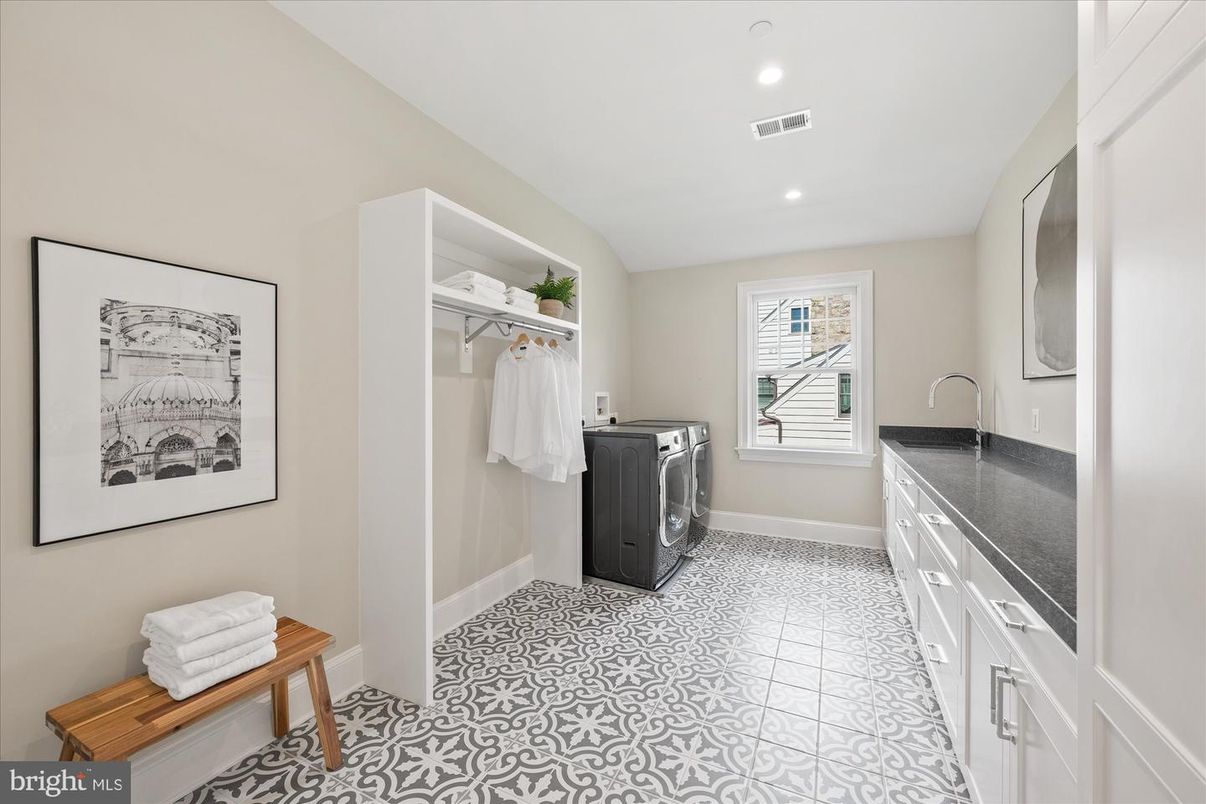 Interior, Recessed Lighting, Washer