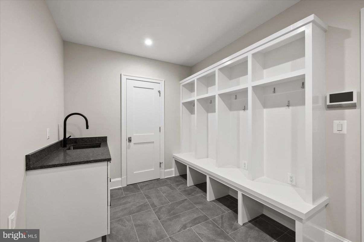 Interior, Recessed Lighting, Walk-in Closets