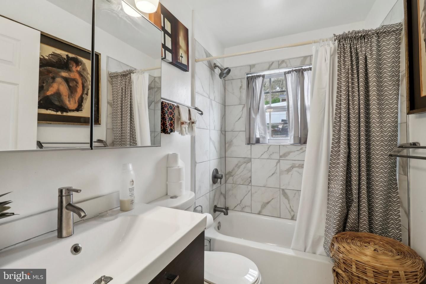 Bathroom, Interior, Marble Walls