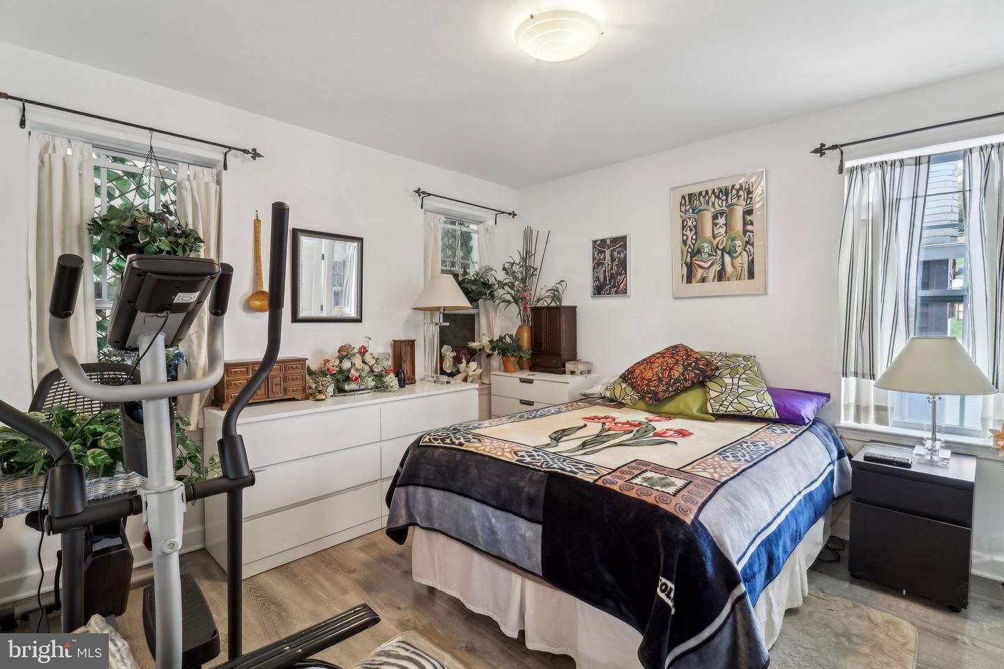 Bedroom, Fitness Equipment, Interior, Wood Texture Flooring