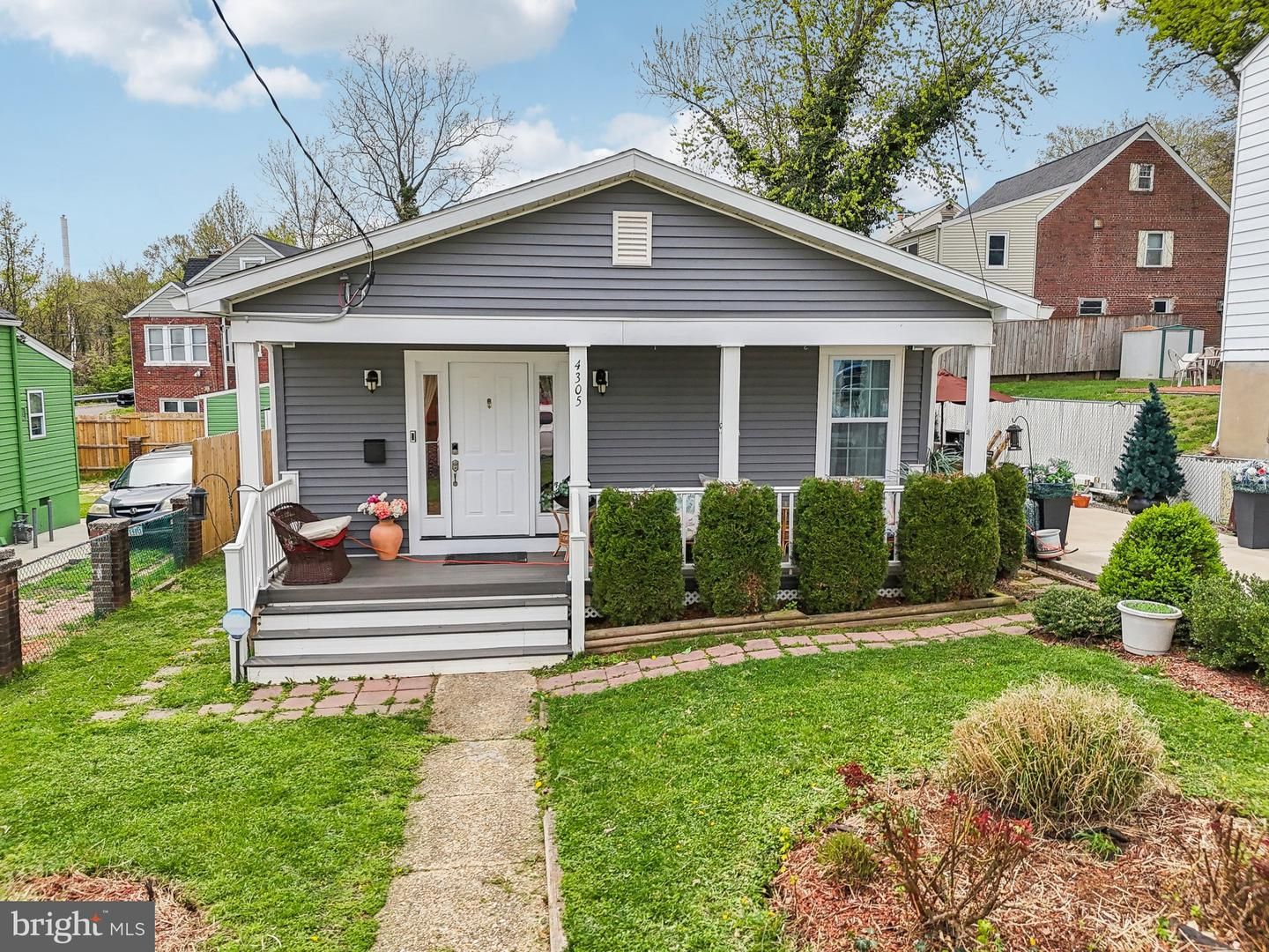 Exterior, Facade, American Craftsman