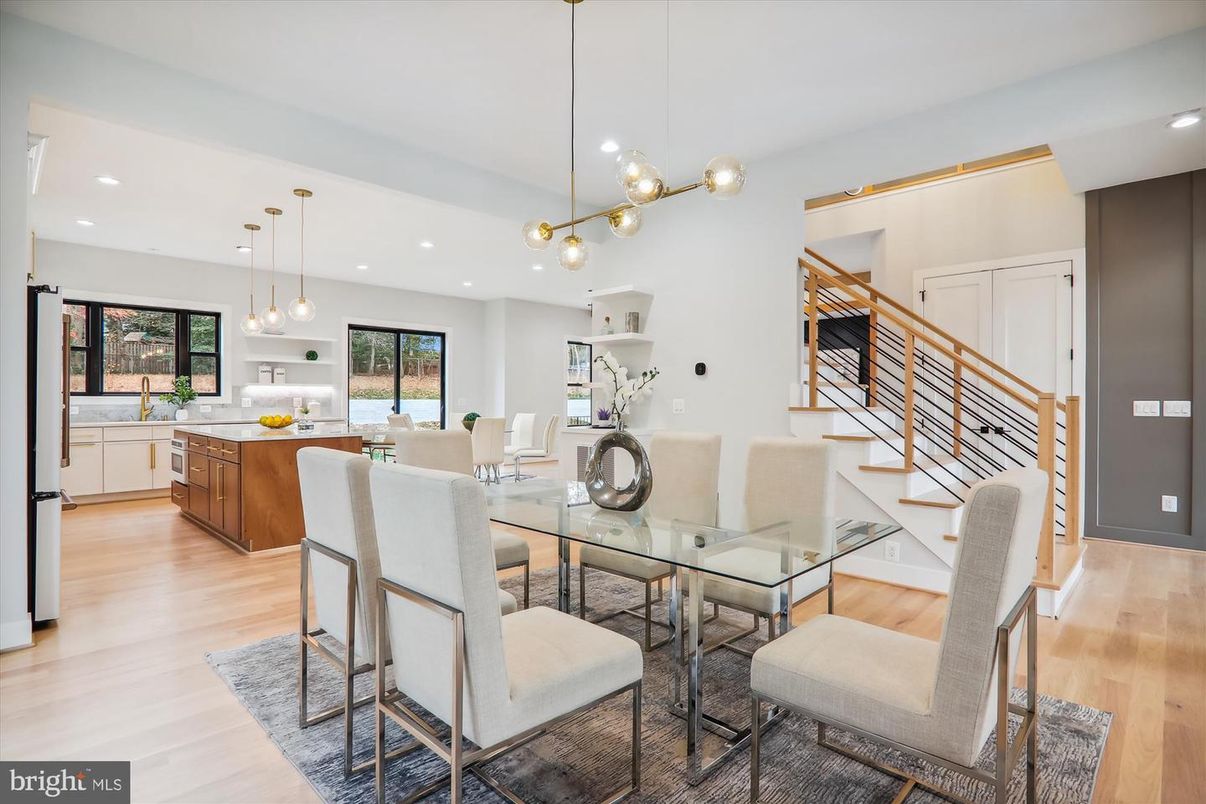 Dining room, Interior, Kitchen, Pendant Lights, Recessed Lighting, Wood Texture Flooring