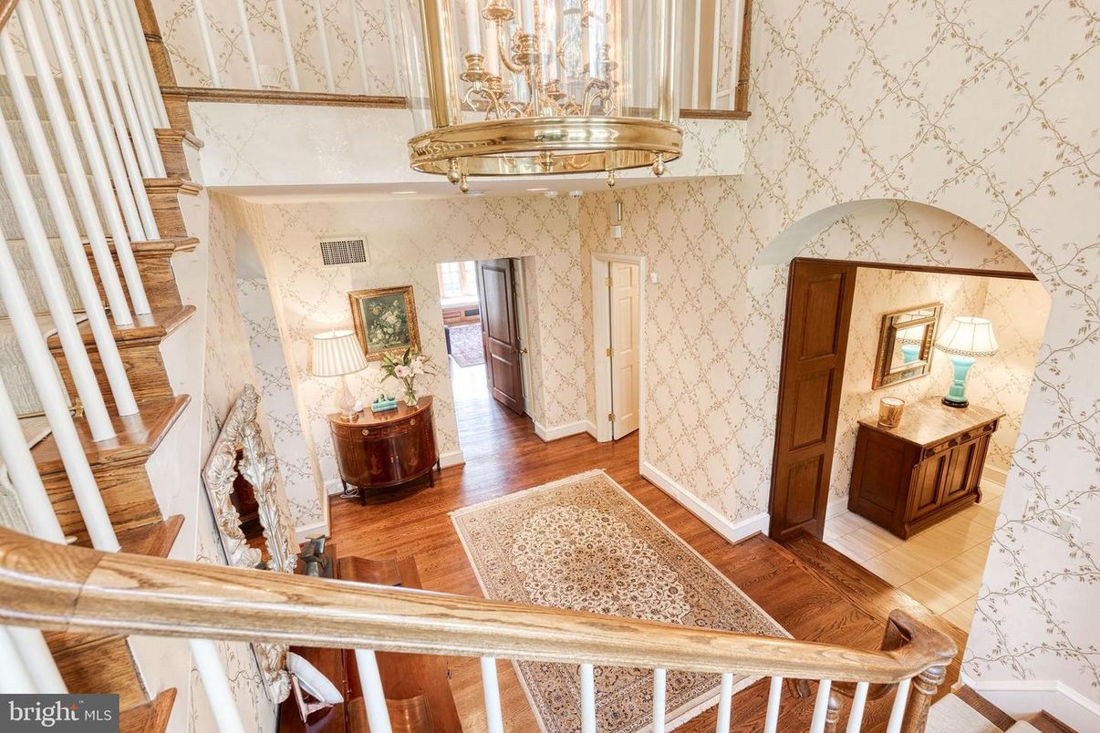 Chandelier, Interior, Wood Texture Flooring