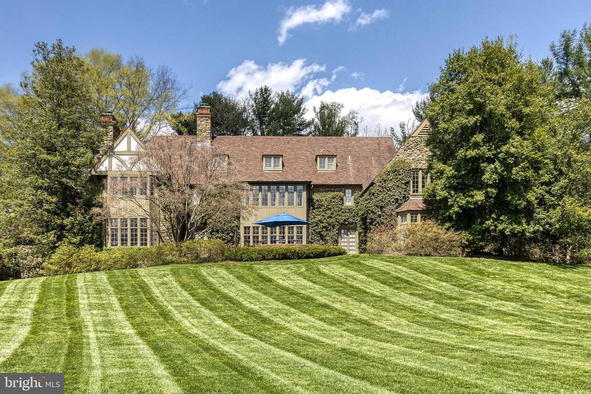 Backyard, Exterior, Facade, Tudor Revival