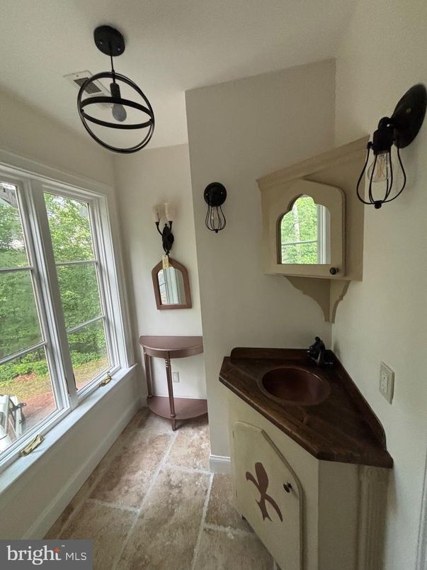 Bathroom, Interior, Pendant Lights