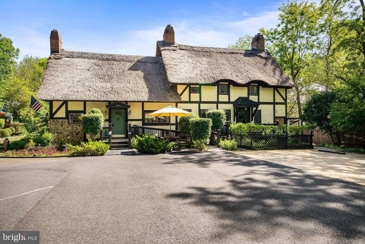 Backyard, Exterior, Facade, Tudor Revival