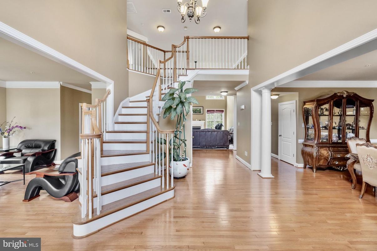 Chandelier, Interior, Wood Texture Flooring