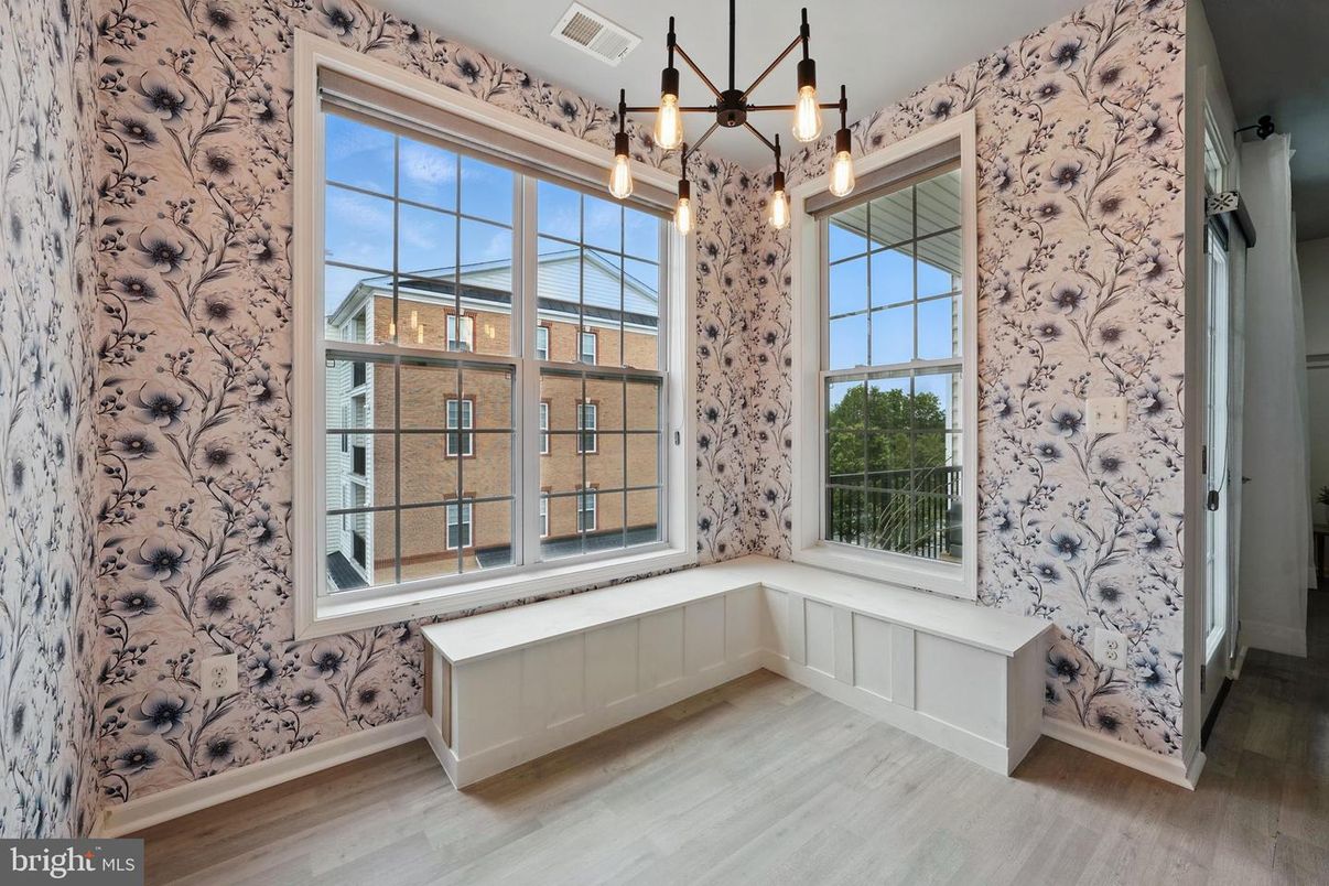 Interior, Pendant Lights, Wood Texture Flooring