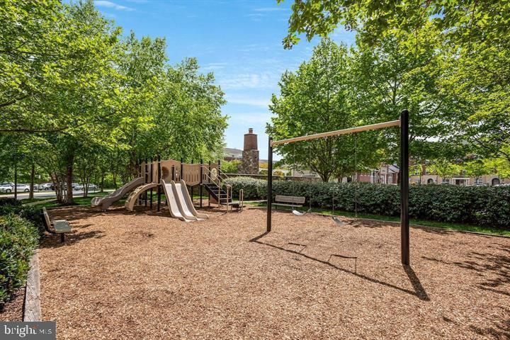 Backyard, Exterior, Playground
