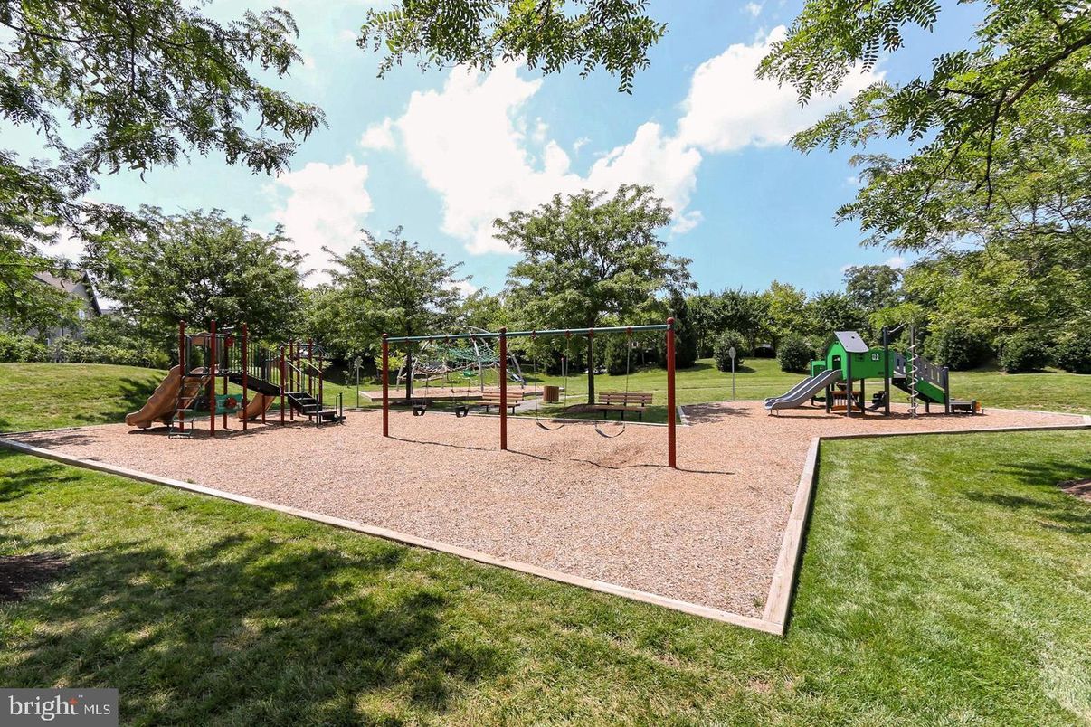 Backyard, Exterior, Playground