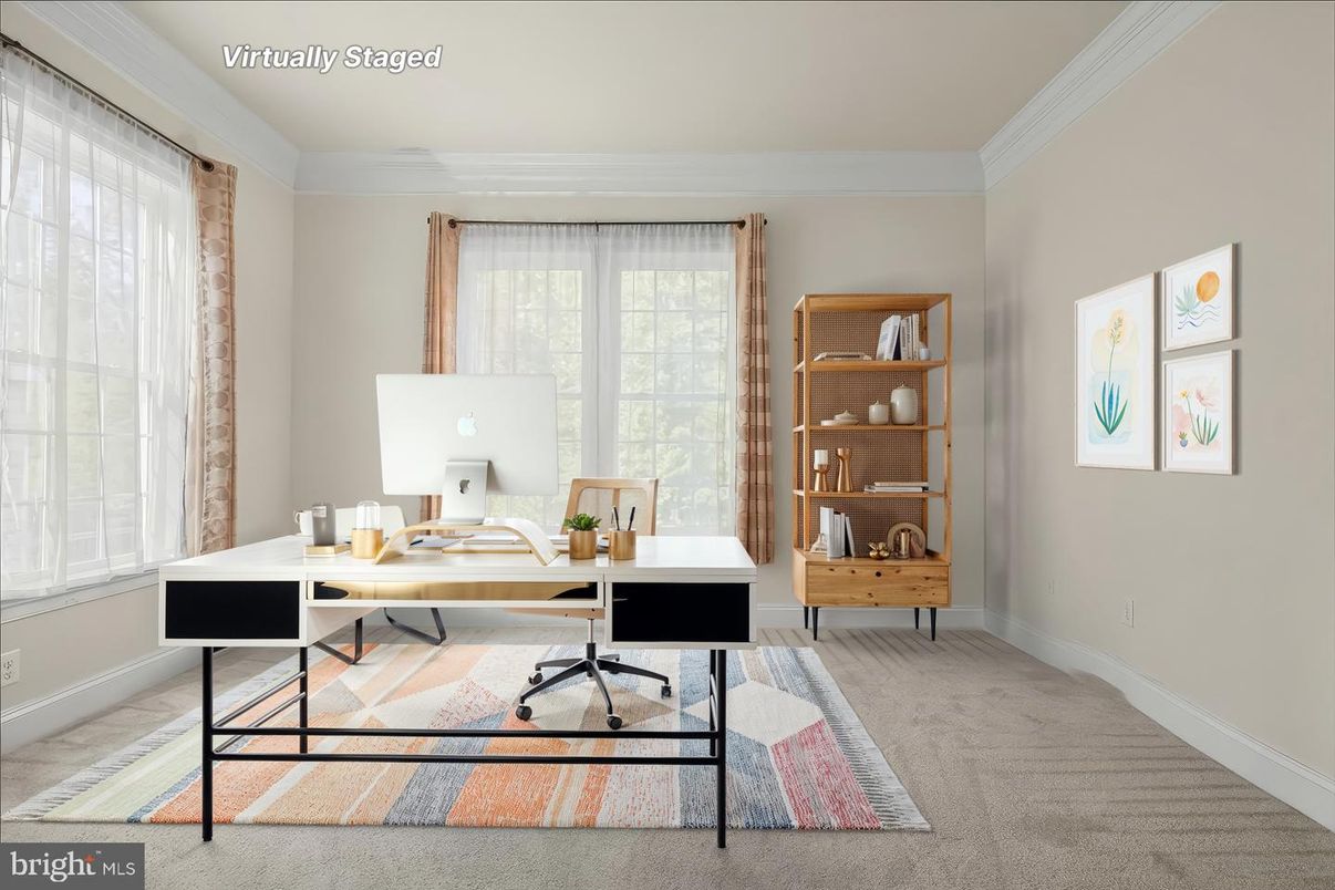 Home Office, Interior