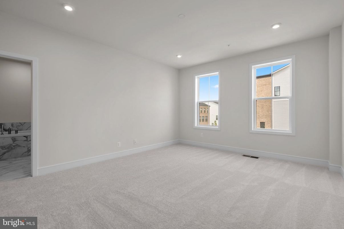 Empty room, Interior, Marble, Recessed Lighting