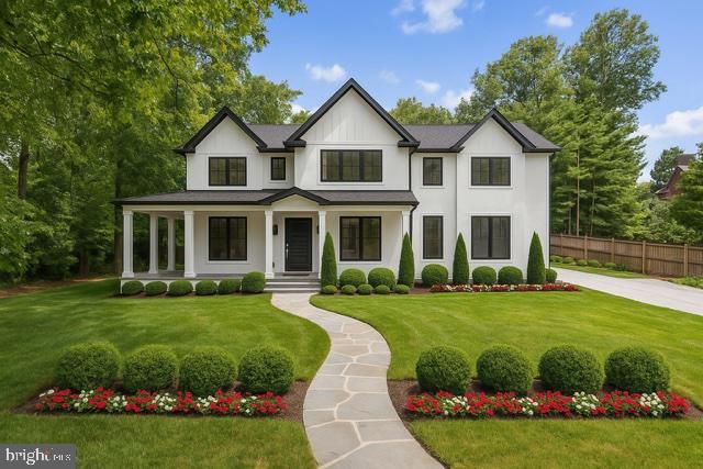 Backyard, Exterior, Facade, Farmhouse