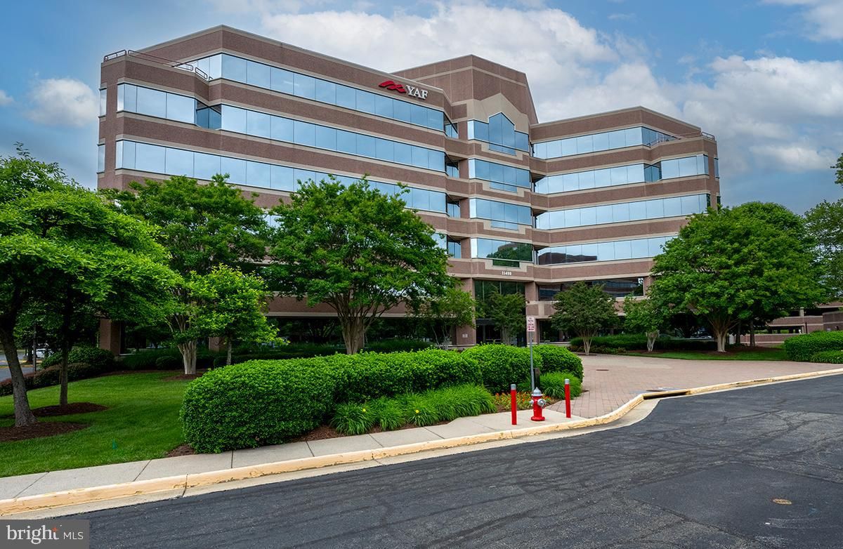 Exterior, Facade, Condo Building