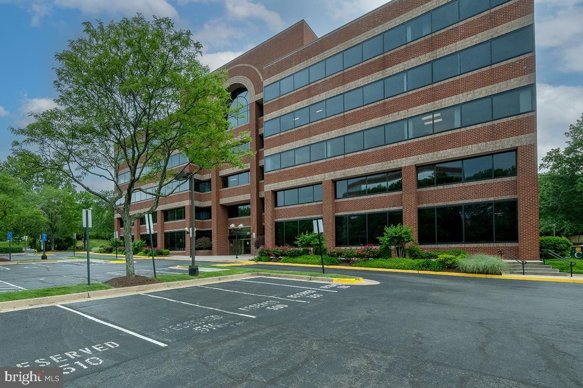 Exterior, Facade, Brick Facade, Condo Building