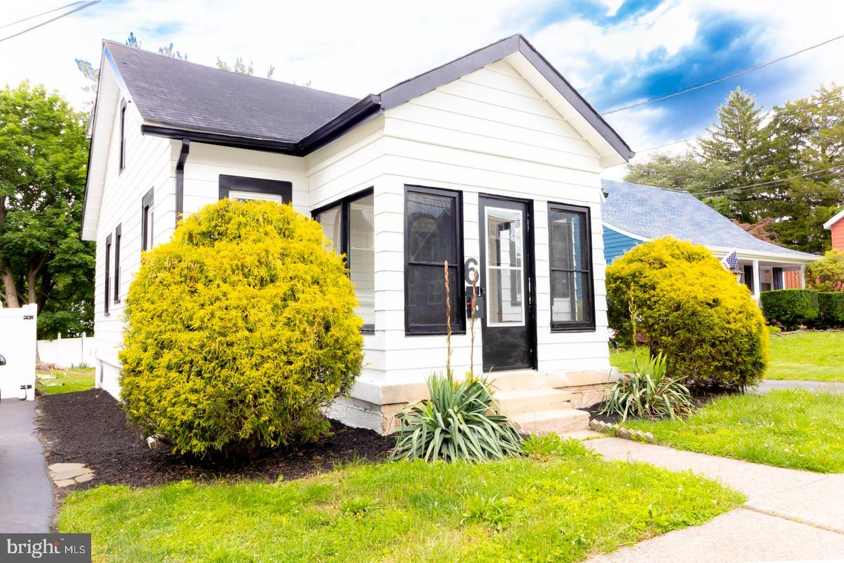 Exterior, Facade, Farmhouse