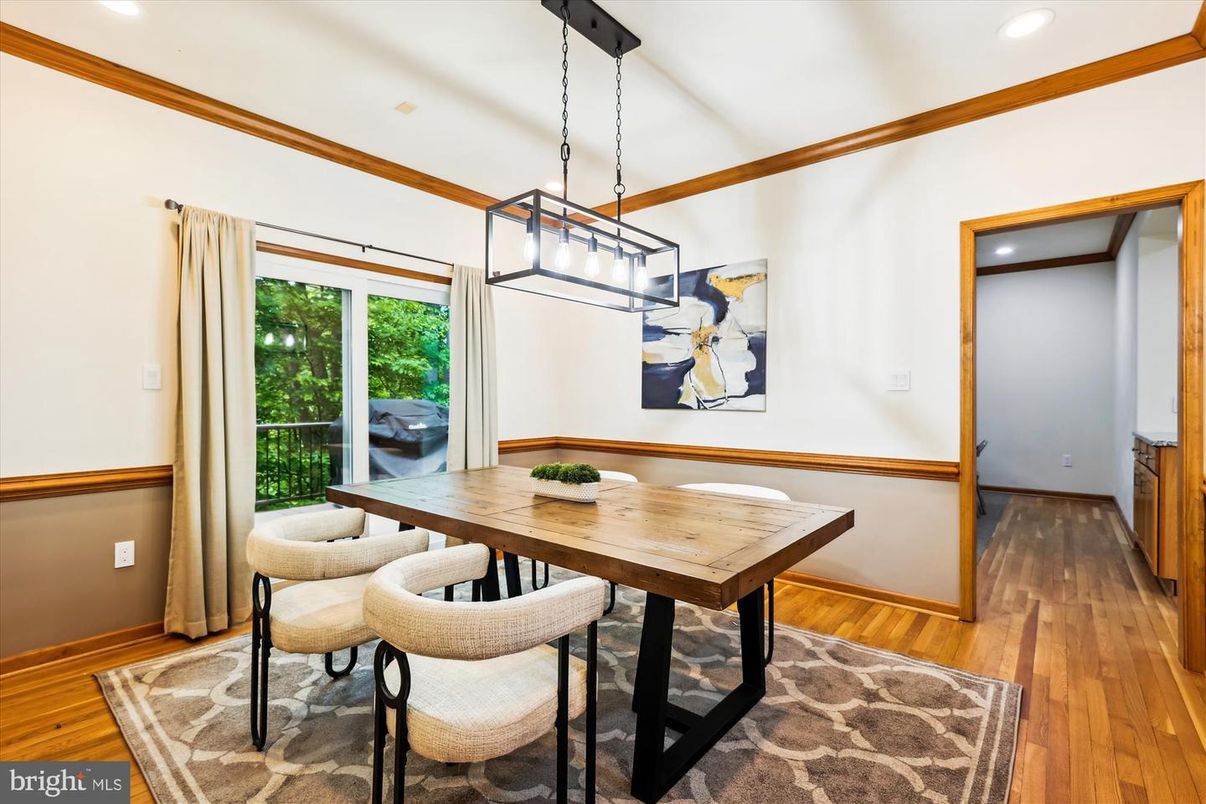 Dining room, Interior, Pendant Lights, Recessed Lighting, Wood Texture Flooring