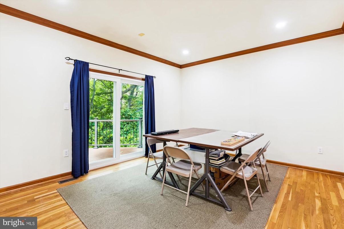 Dining room, Interior, Recessed Lighting, Wood Texture Flooring