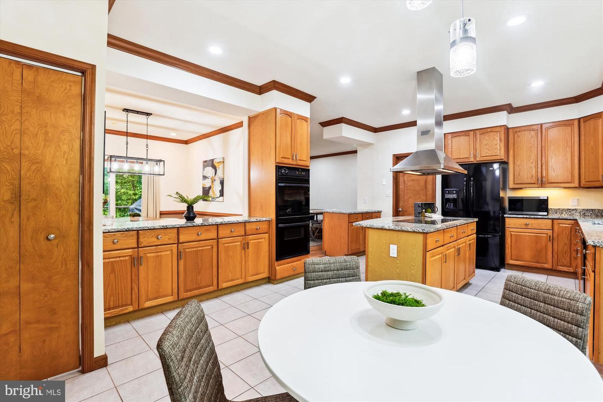 Dining room, Interior, Kitchen, Pendant Lights, Recessed Lighting