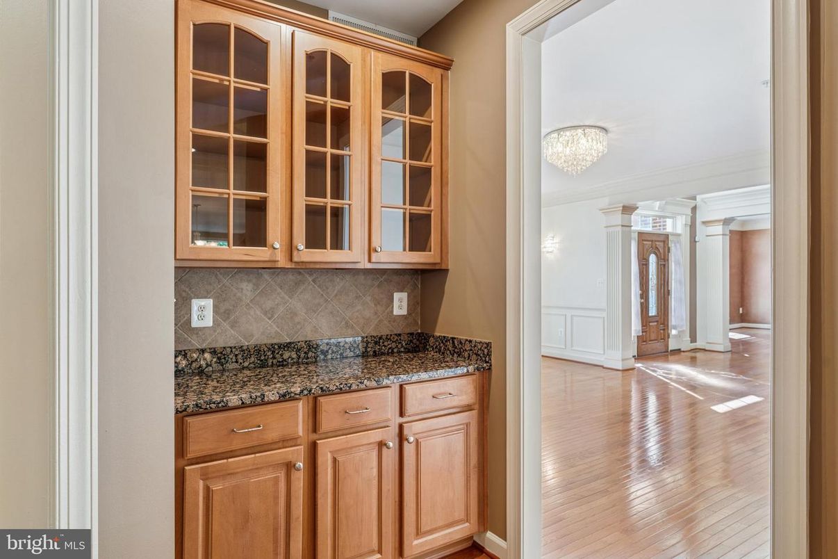 Chandelier, Interior, Wood Texture Flooring