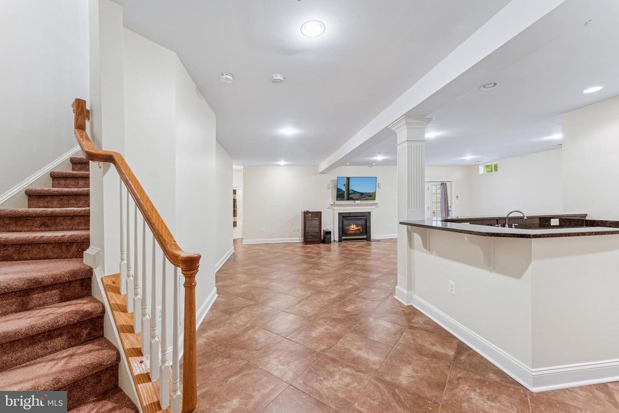 Fireplace, Interior, Recessed Lighting
