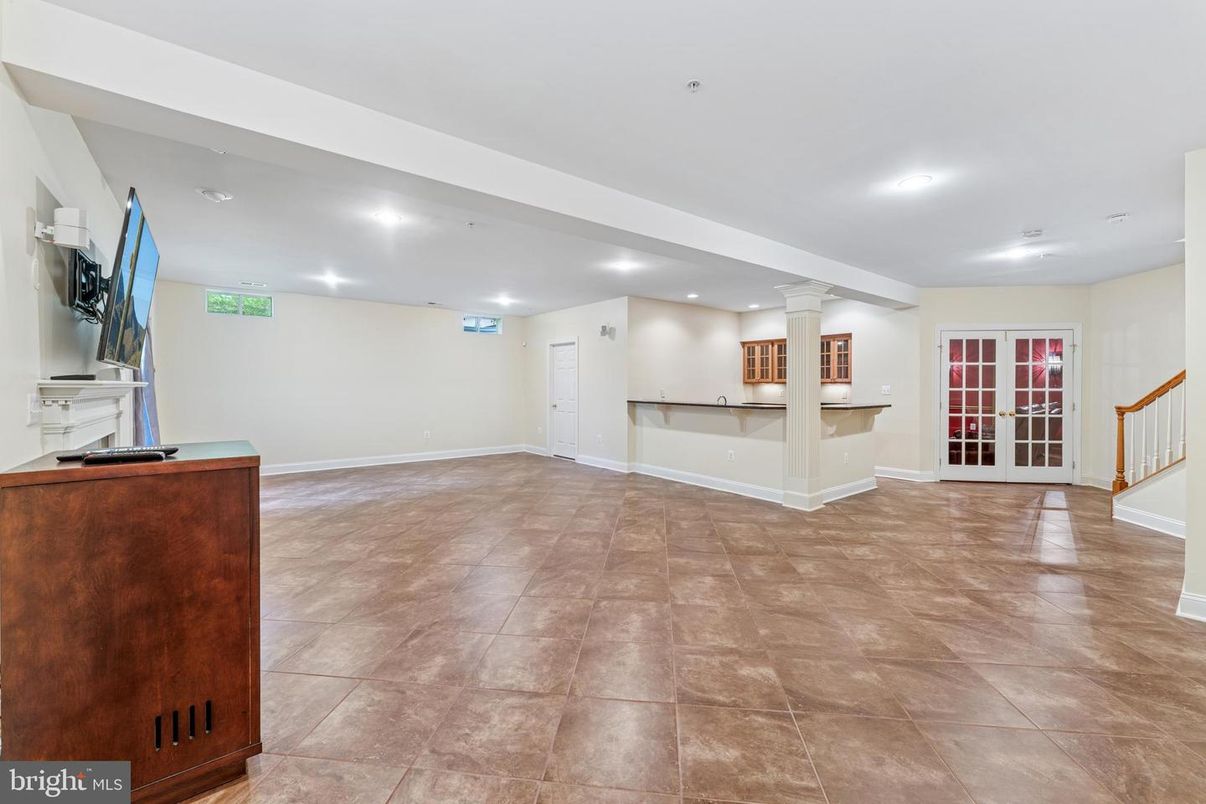 Empty room, Fireplace, Interior, Recessed Lighting