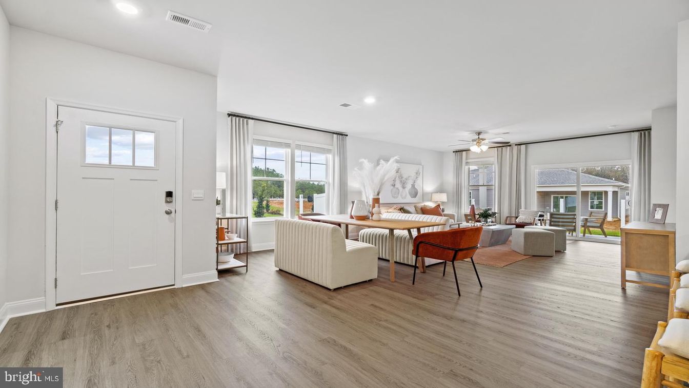 Bedroom, Dining room, Interior, Living room, Recessed Lighting, Wood Texture Flooring