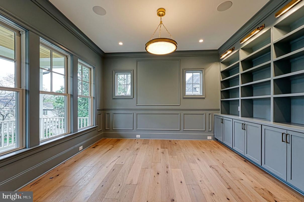 Empty room, Interior, Pendant Lights, Recessed Lighting, Wood Texture Flooring