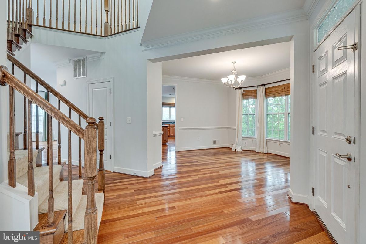 Chandelier, Interior, Wood Texture Flooring