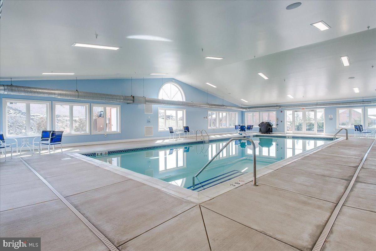 Interior, Pool, Recessed Lighting