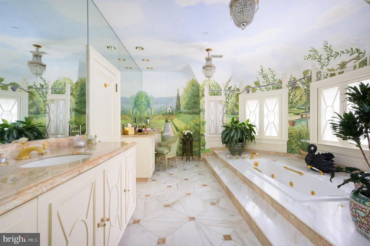 Bathroom, Interior, Marble, Recessed Lighting