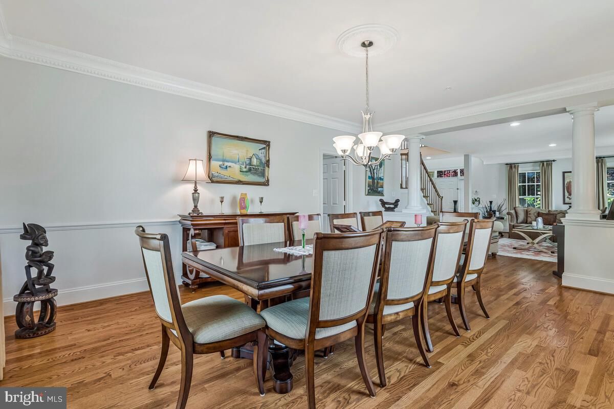 Chandelier, Dining room, Interior, Recessed Lighting, Wood Texture Flooring